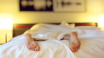 Domowe sposoby na lepsze spanie i sen